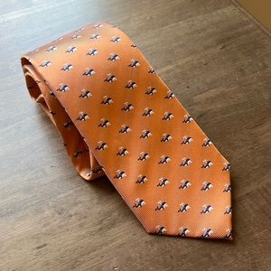 Men’s tie.